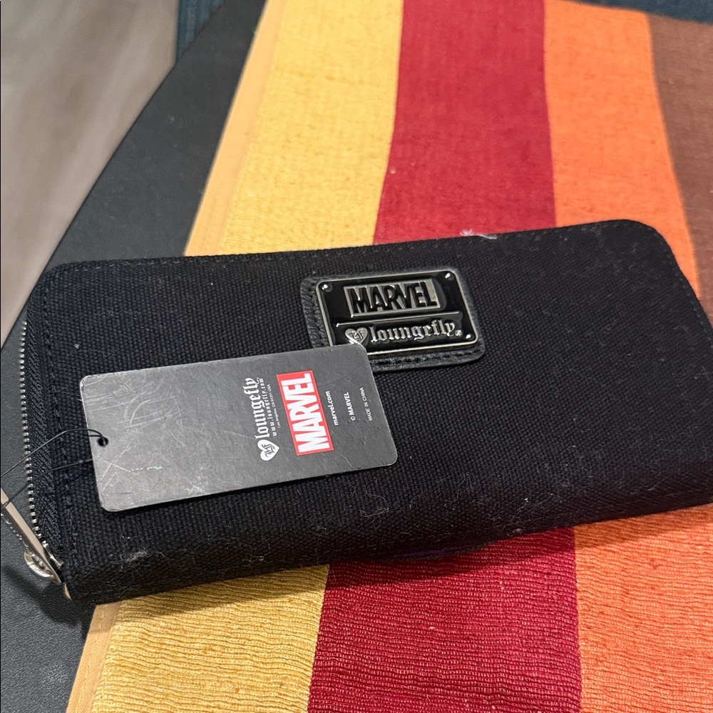Loungefly Black Marvel Zip Wallet with Logo Plate - Picture 4 of 4